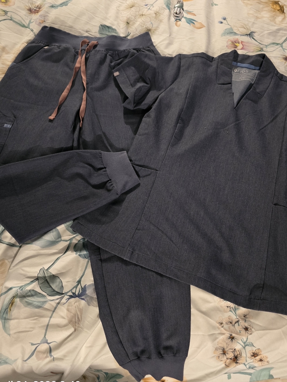 Figs Heathered Denim Scrub Set